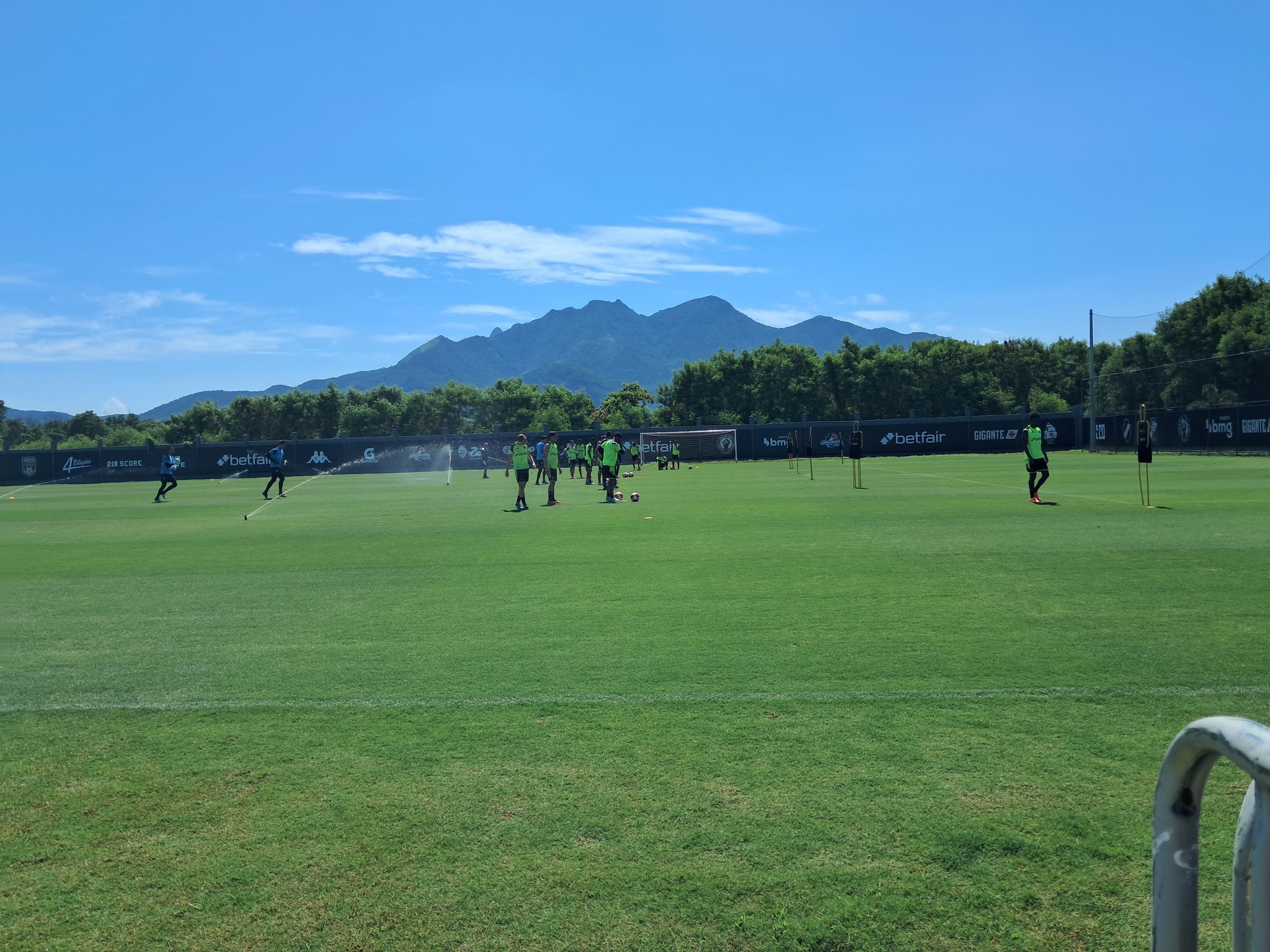 Três jogadores da Copinha 2025 foram integrados ao elenco principal SuperVasco